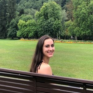 Meet your Posher, Laila